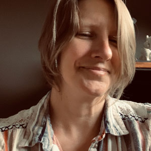 Gina Stogran profile photo in studio